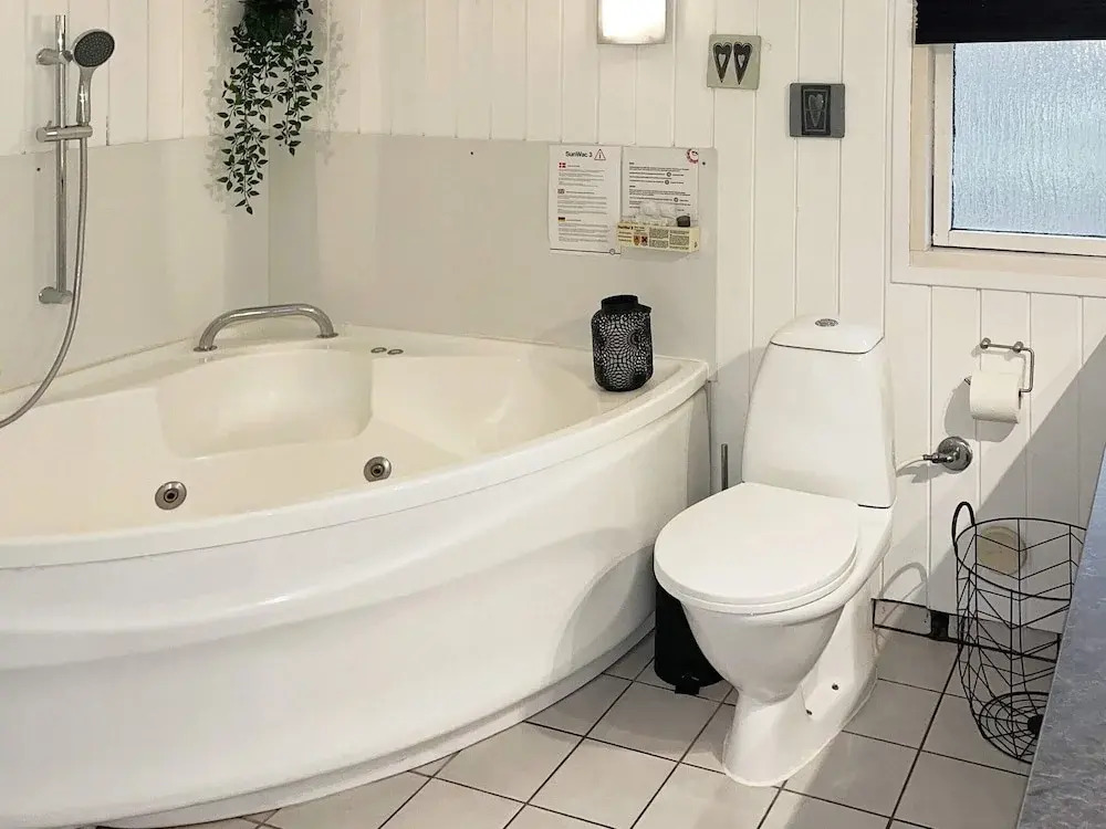 Luxury Spa Retreat on Als