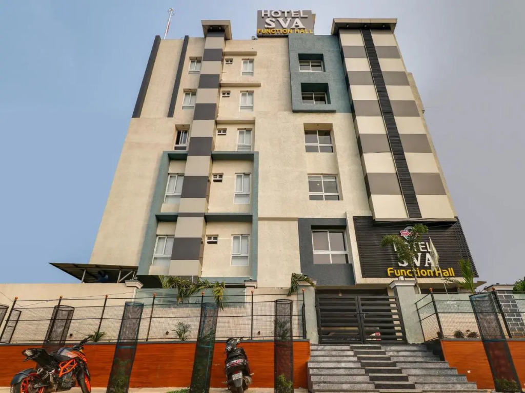 Townhouse OAK Hotel SVA
