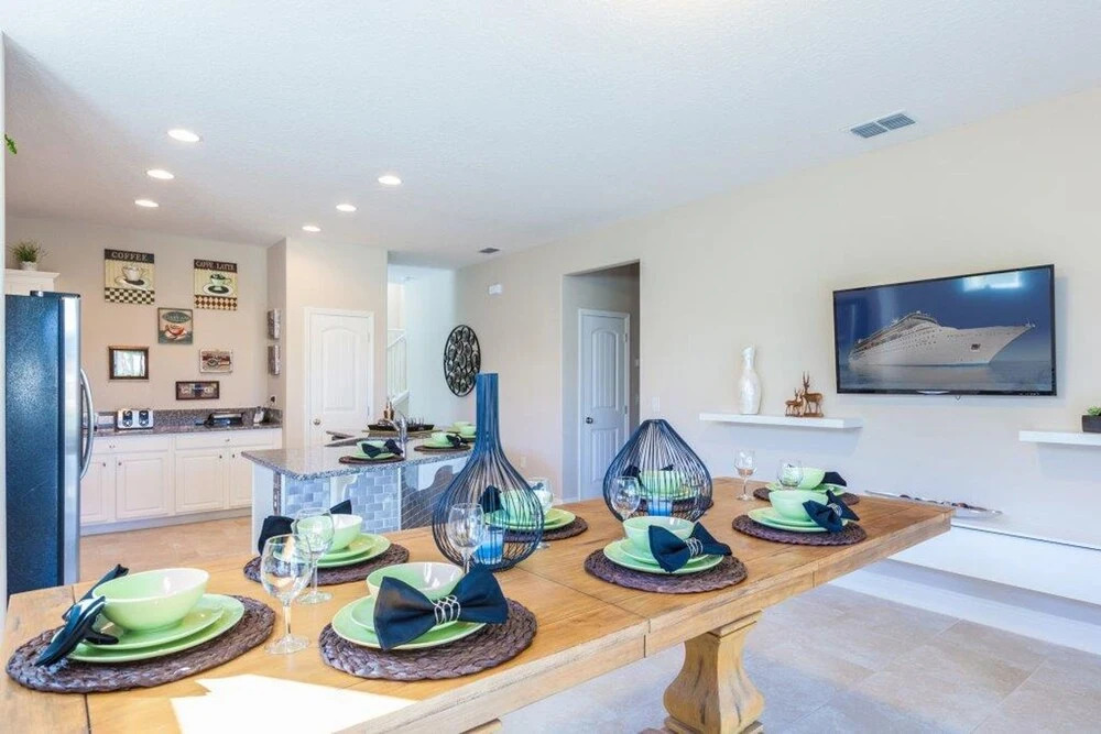 Solterra - 4404 Acorn Court