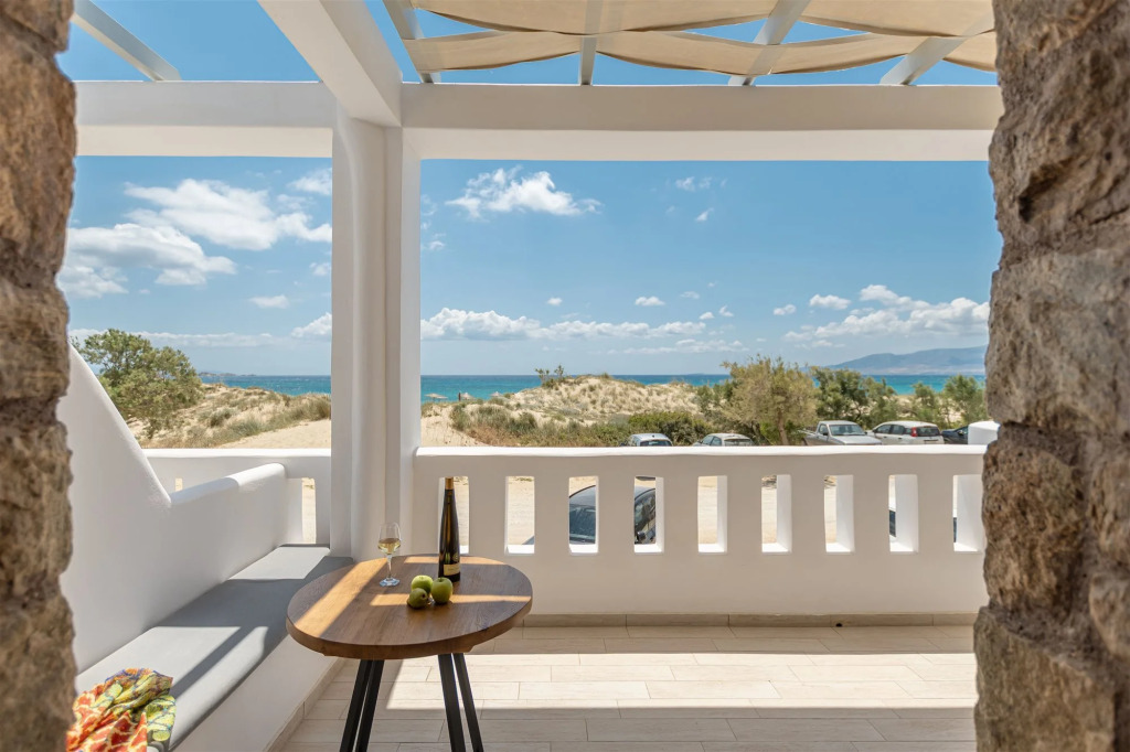 Almiriki Naxos Beachside Living