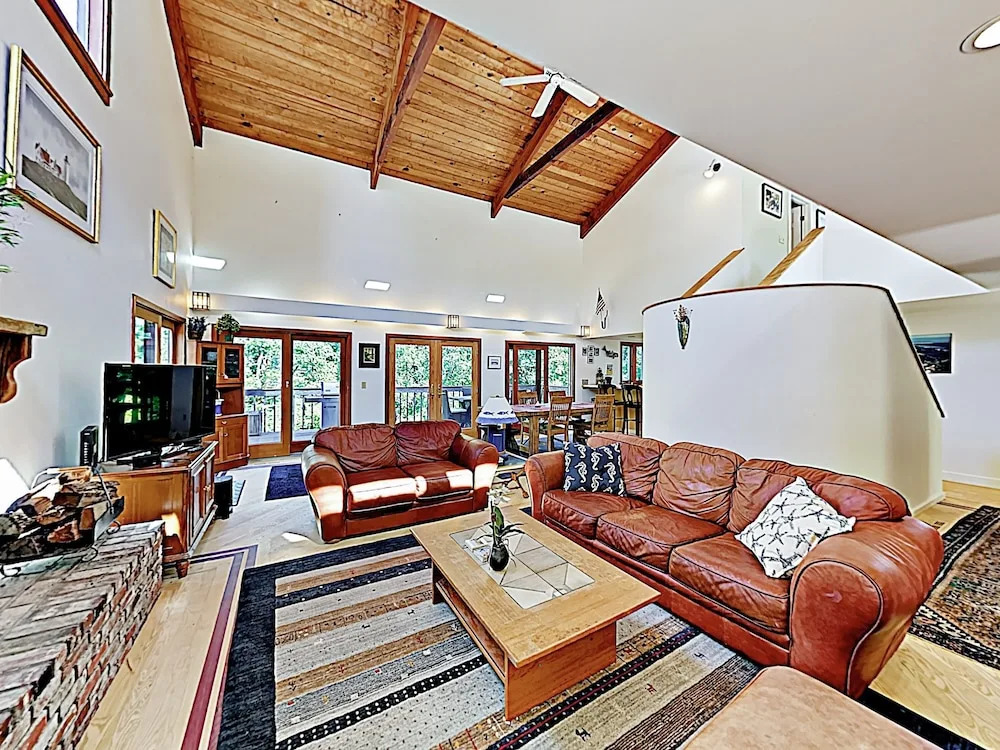 New Listing! Wooded Haven W/ Bay & Beach Access 4 Bedroom Home