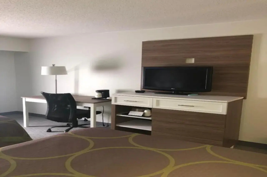 Super 8 by Wyndham Manchester TN
