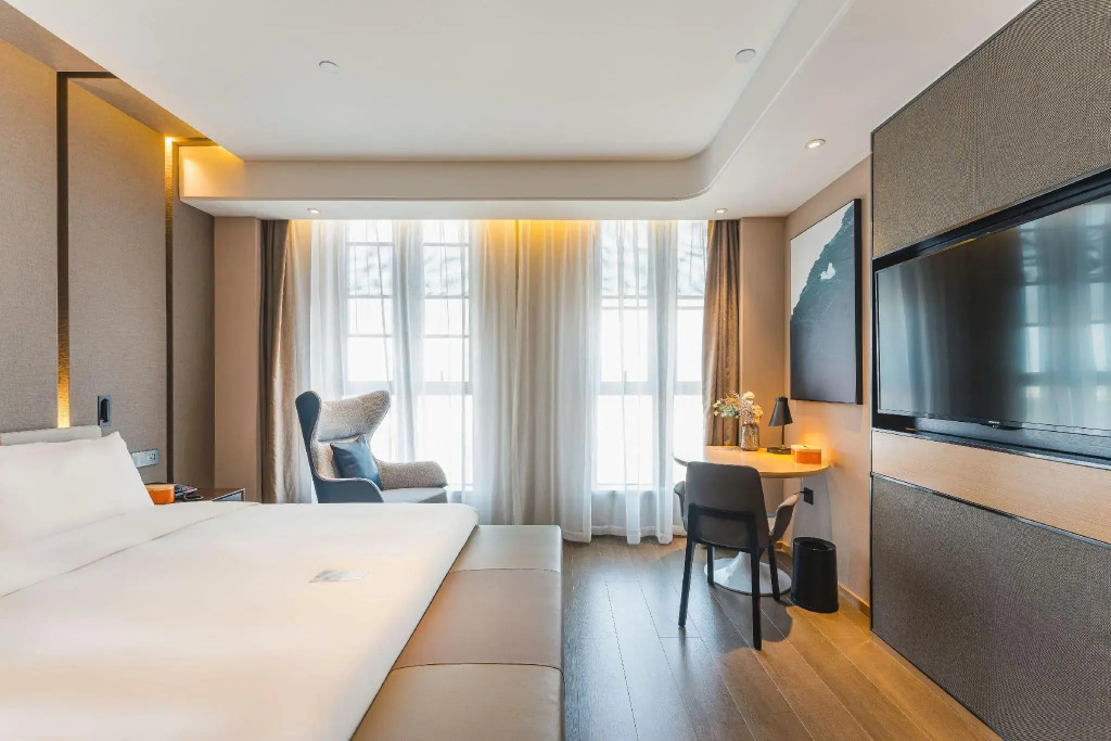 Atour Hotel Jiaxing Haiyan Haifeng Road