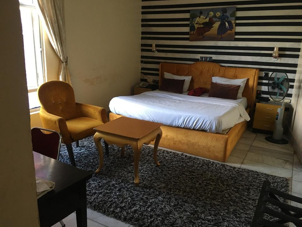 Benysta Hotels