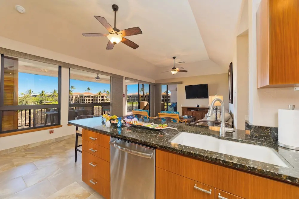 Hilton Pool Pass Luxurious Penthouse Oasis