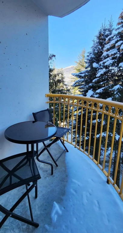 1BR Ski In Ski Out Cozy Condo w Pool and Hot Tub by Harmony Whistler