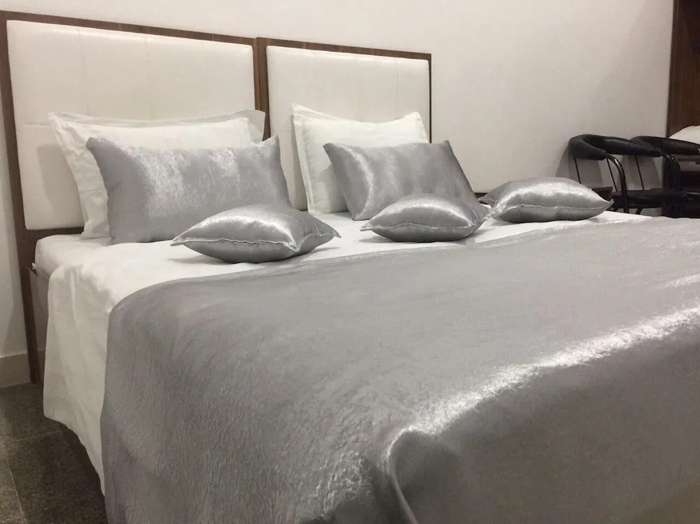 Samo Hotel