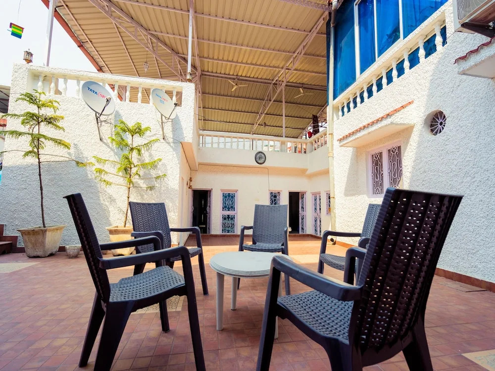OYO 13752 Vintage Villa Near Shikhar Fall