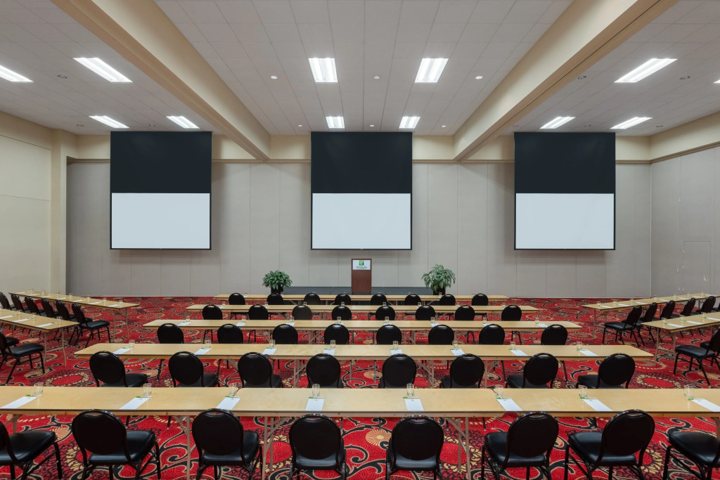 Holiday Inn Des Moines-Airport Conf Center by IHG