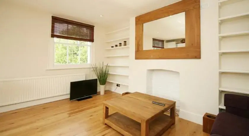 Chic Notting Hill Apartment