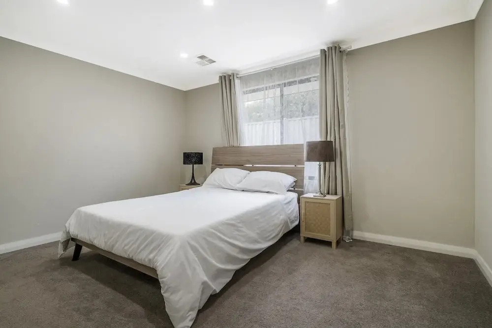 Spacious 4-bed House With Outdoor Area