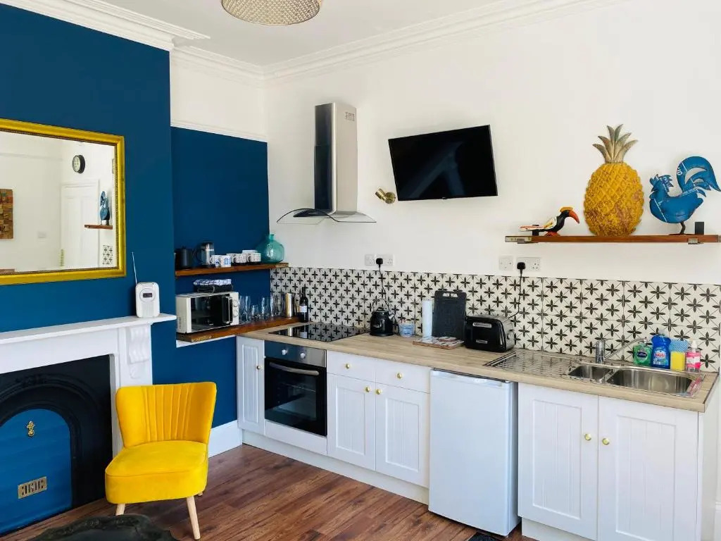 Victoria Boutique Lodge 'Edith' Sea View and Garden Apartment