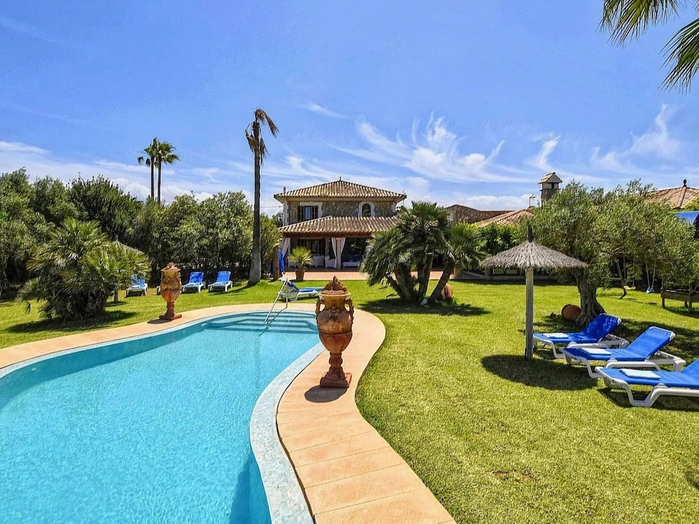 Country House near Alcúdia Bay with Pool