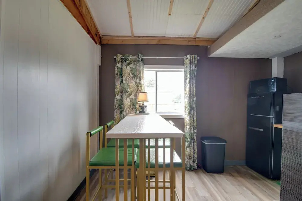 Walkable Beach Bungalow in Ocean Shores!