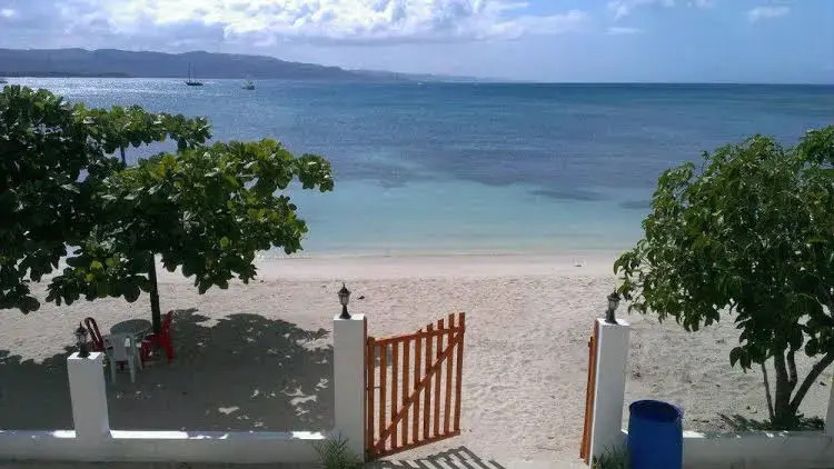 La Tortuga Hotel
