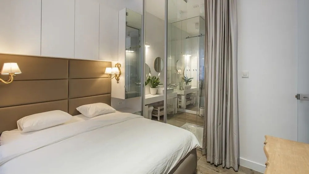 AH Design Luxury Apartments