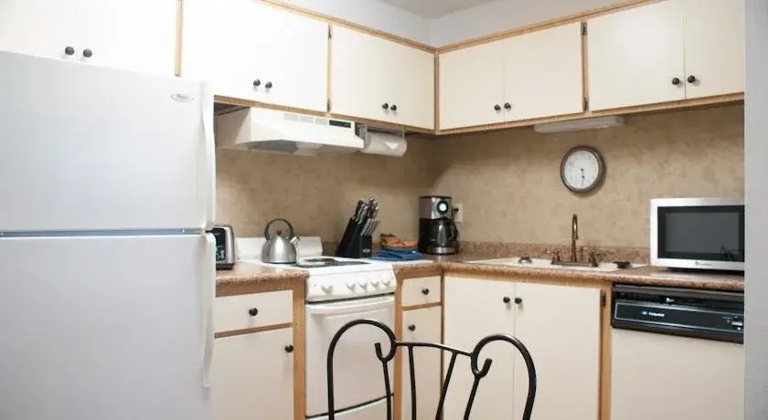 Sky Harbor Suites