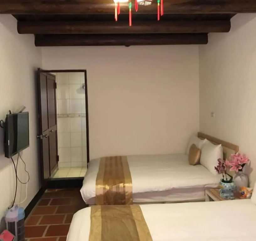 Rong Shu Xia B&B