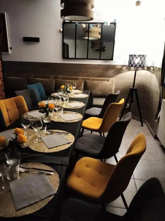 HÔTEL Le 6 3 Home PORT EN BESSIN Parking privé gratuit