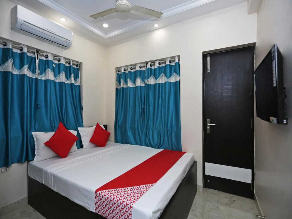 OYO Flagship 11684 Divya Jyoti Inn