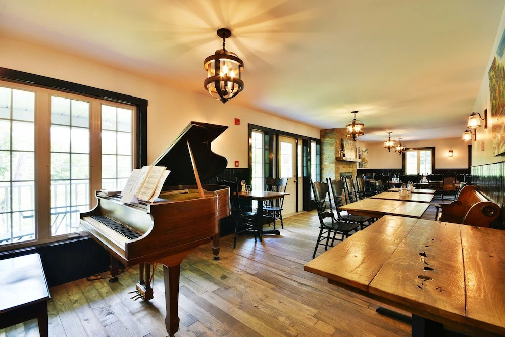 Sutton's Haven Inn