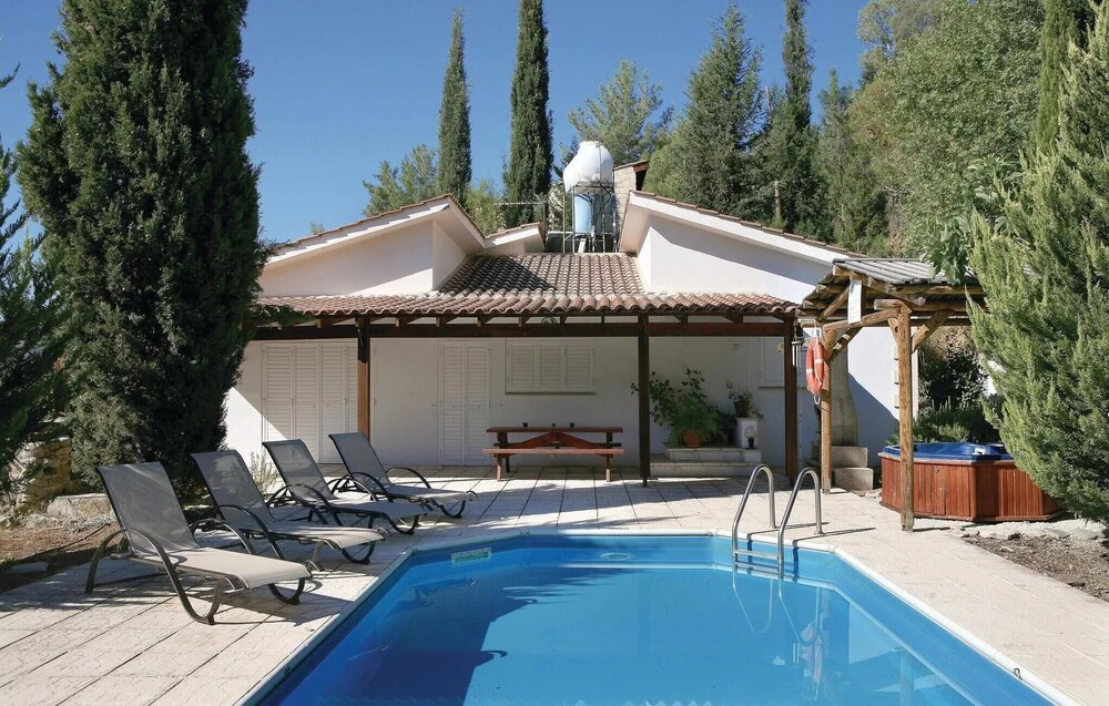 Beautiful Home in Miliou Paphos With 2 Bedrooms, Outdoor Swimming Pool and Swimming Pool
