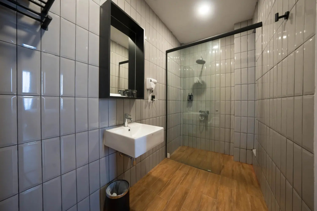 Ando Hotel Batam