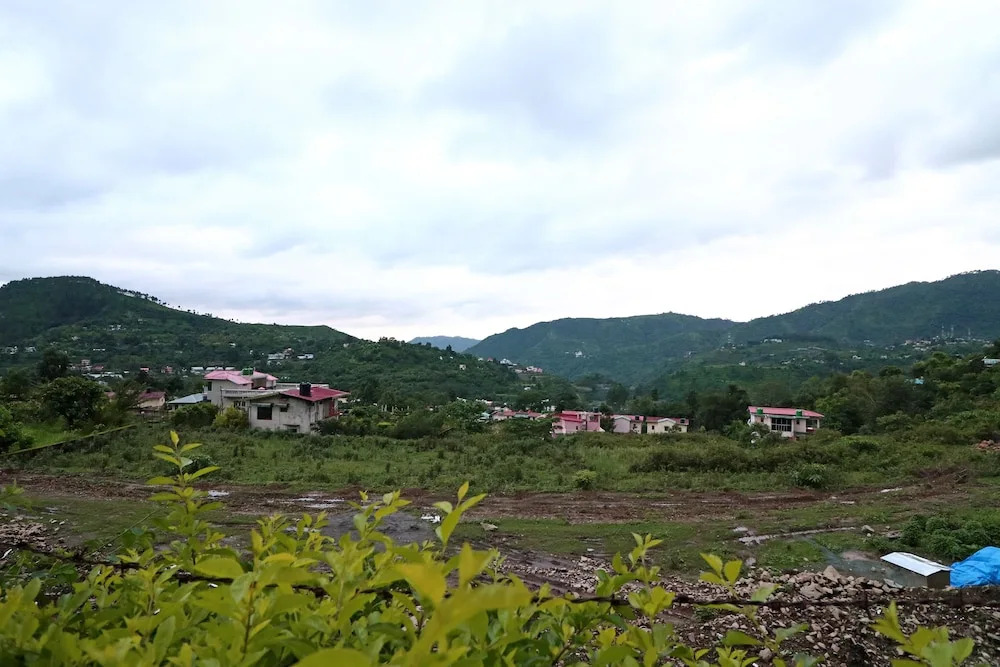 OYO 17063 Home Spacious 3BHK Naukuchiatal