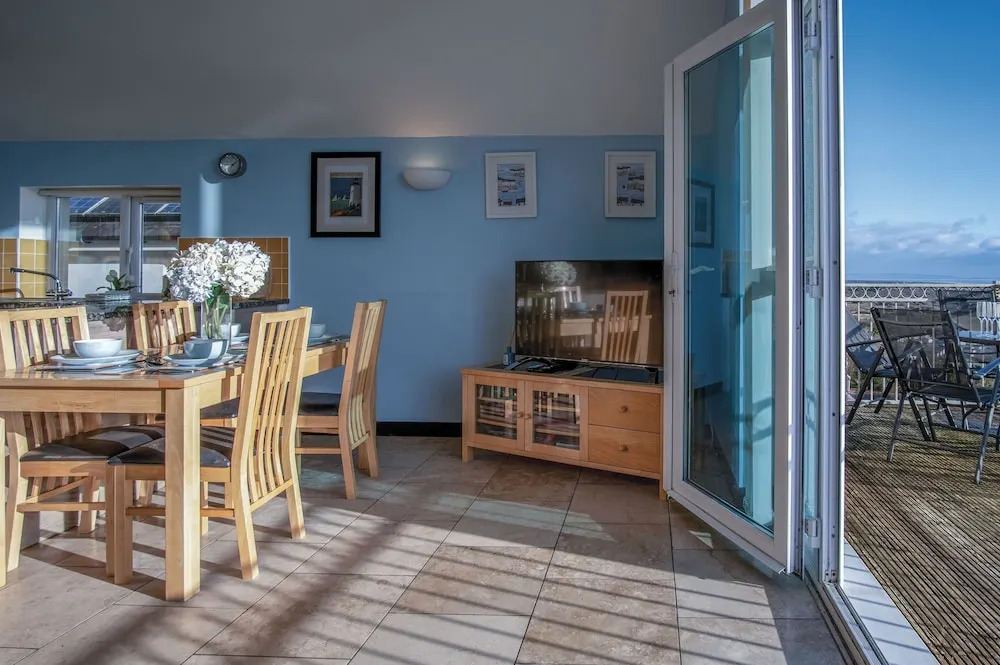 Ewyn Y Don - 2 Bedroom Apartment - Pendine