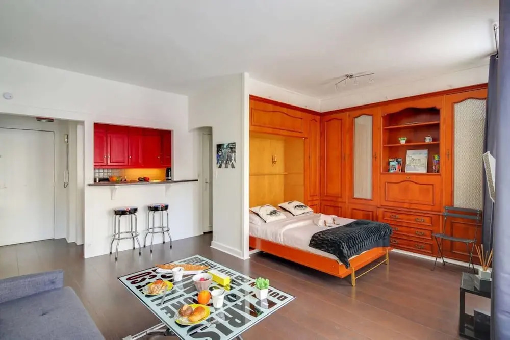 Spacious Studio in Marais