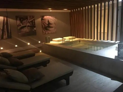 Apartamento Menara Morumbi - 150m do Hospital Albert Einstein, Faculdade e Estádio - 1 vaga de garagem