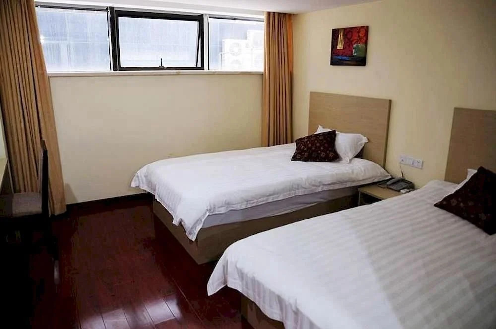 Suzhou Hefeng Business Hotel