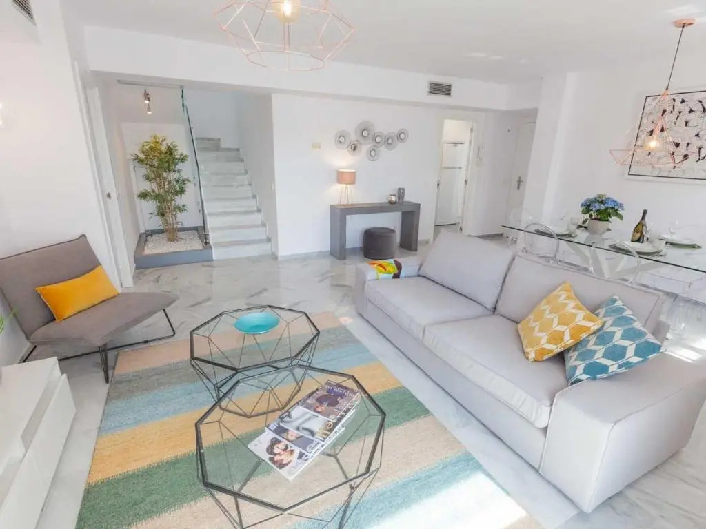 Exquisite Penthouse Suite with Rooftop Terrace