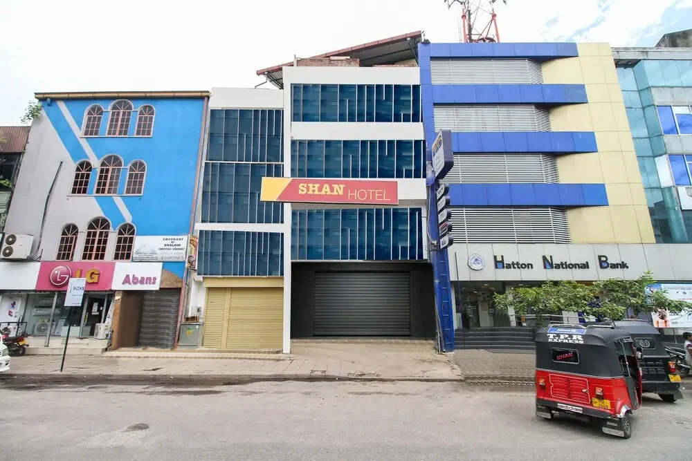 Shan Hotel by OYO Rooms