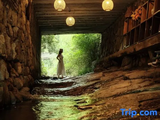 Yunshang Grassland·HilingCamp Mountain Xiashanshe Mountain Wild Hot Spring Holiday Beauty