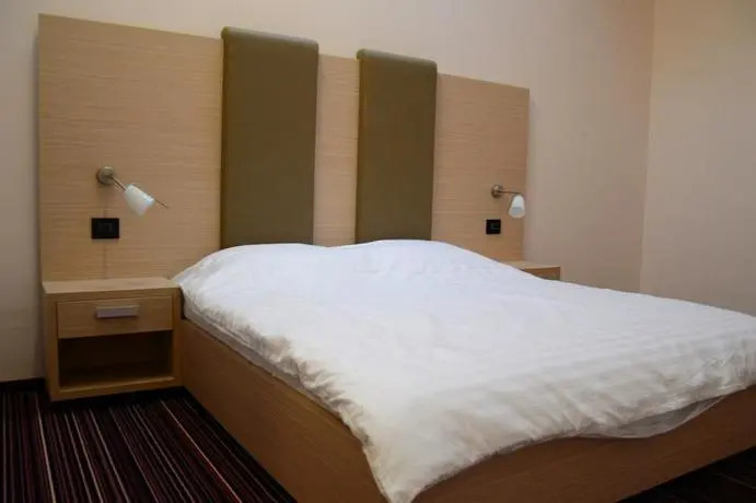 Zenti Plaza Hotel