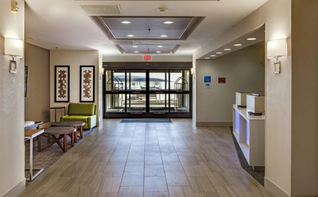 Holiday Inn Express & Suites Jacksonville by IHG