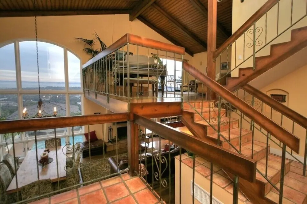 4BR 3BA Stunning Views by RedAwning