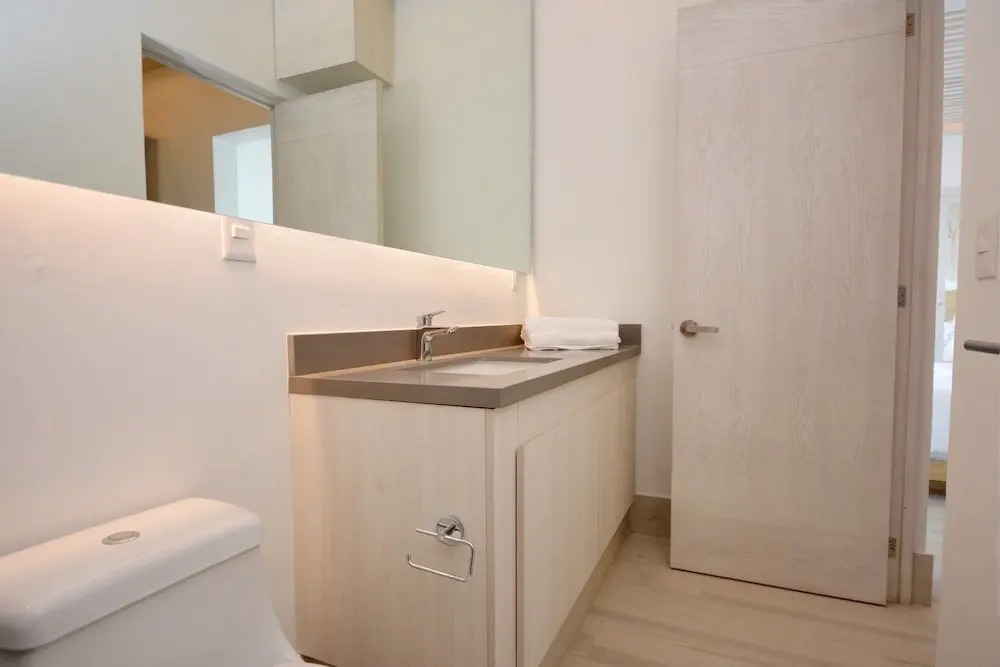MAYAN MONK Suites
