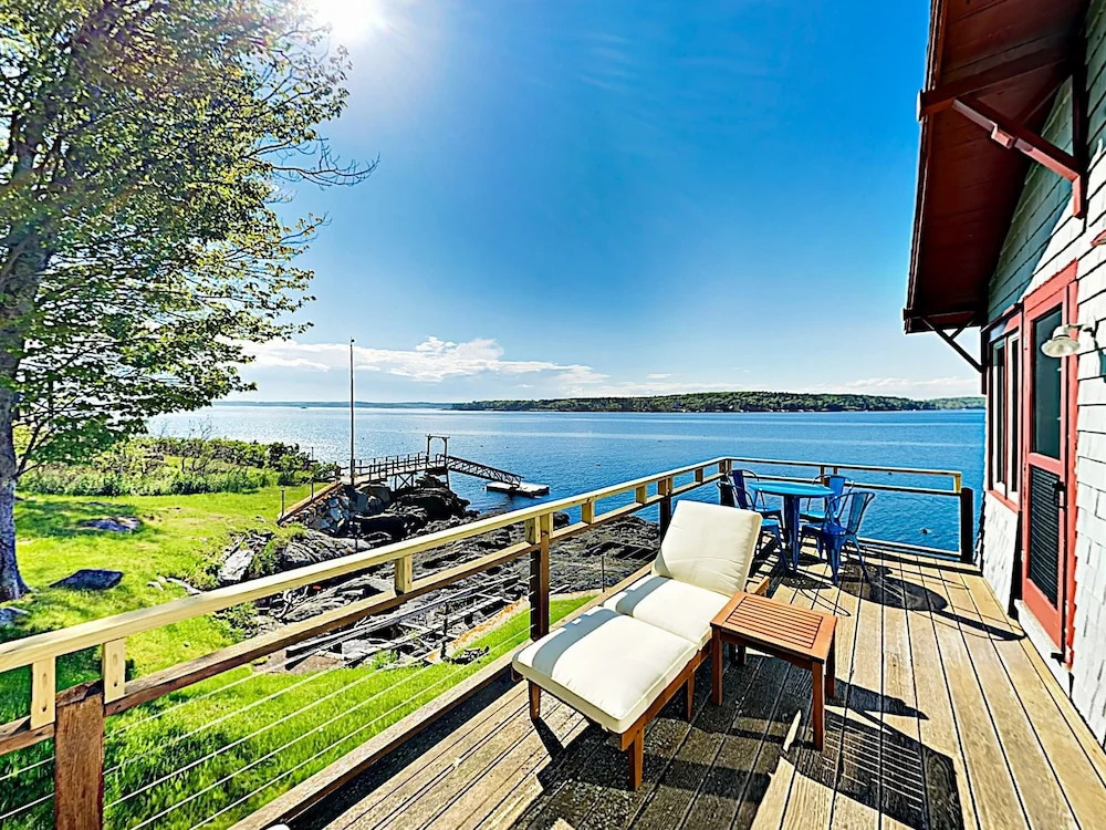 New Listing! Charming W/ Dock & Bay Views 2 Bedroom Cottage