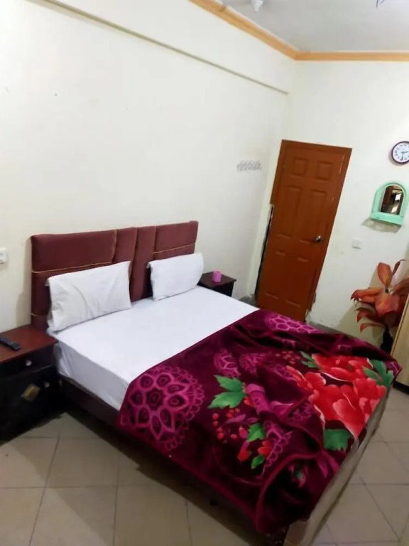 New Hajveri Hotel Lahore