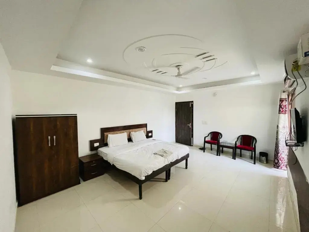 Oyo 63988 Hotel Dolphin