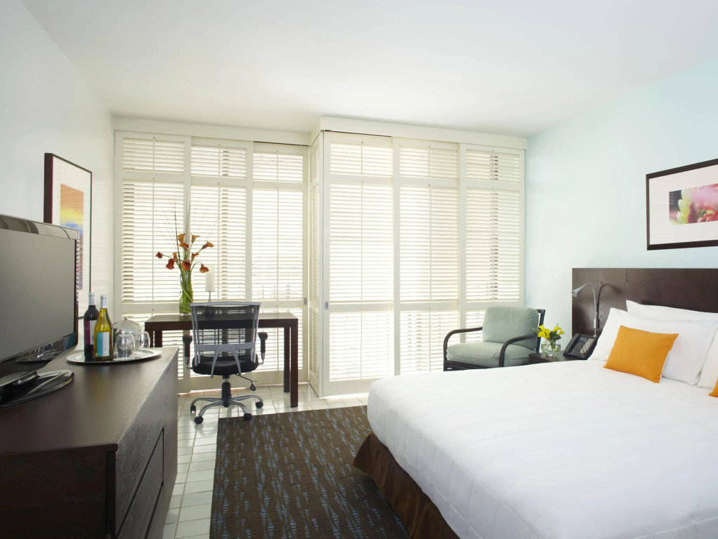 Halepuna Waikiki by Halekulani - NO RESORT FEE
