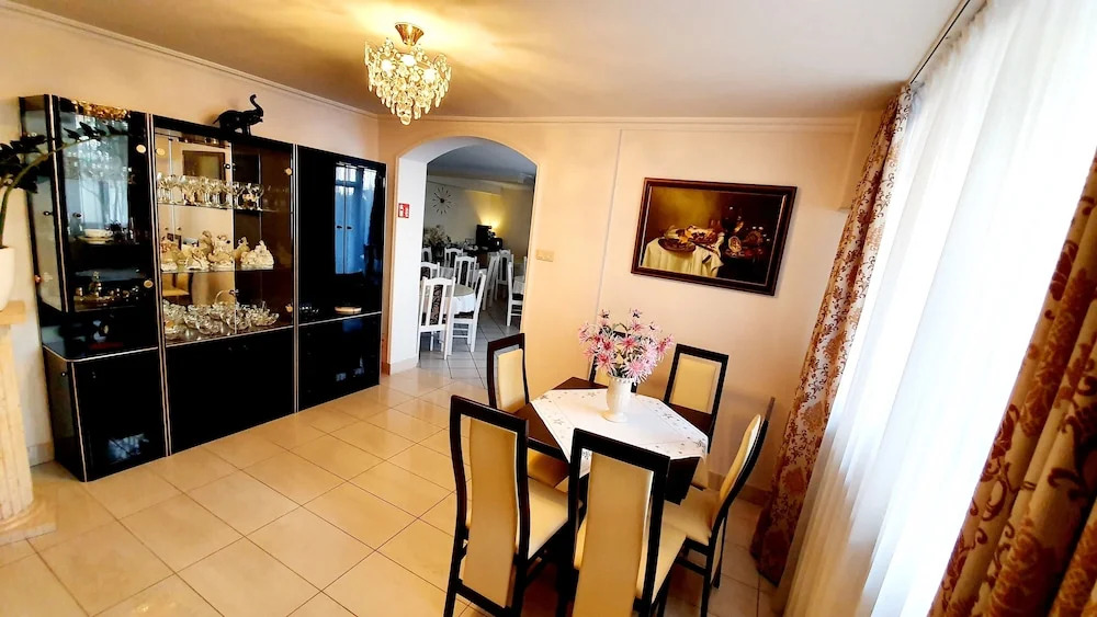 BTHouse, Pokoje Gościnne