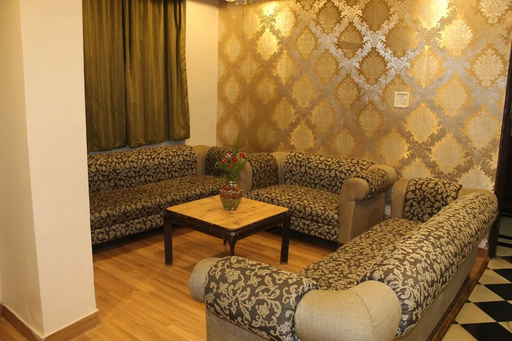 Sunny Guest House by OYO Rooms