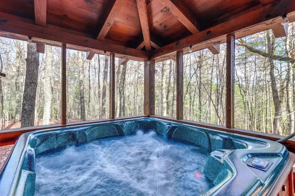 Hot Tub & Games: Ridgetop Cabin in Blue Ridge!