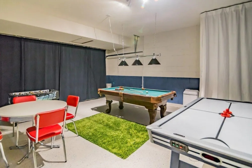 5 Bedroom Private Pool Home 15 Min to Disney World, Davenport