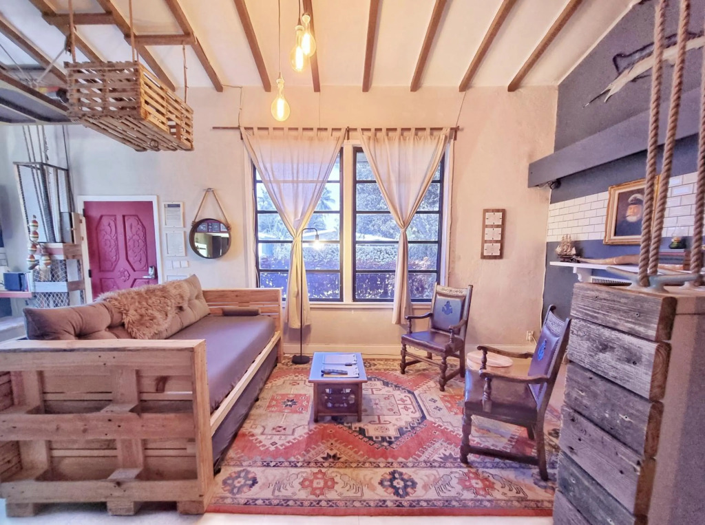 The Captains Quarters