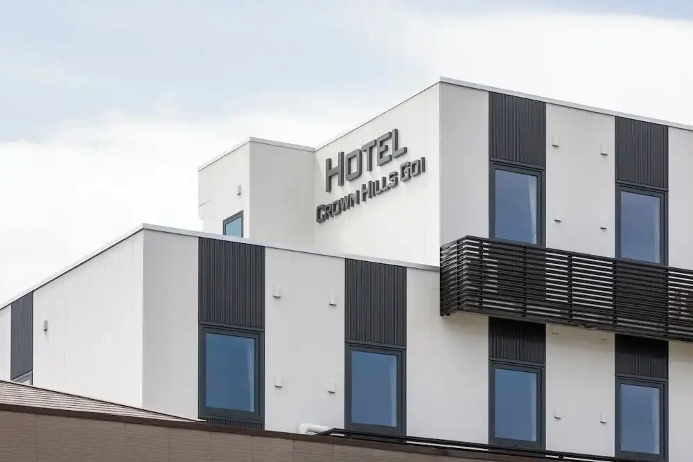 Hotel Crown Hills Goi