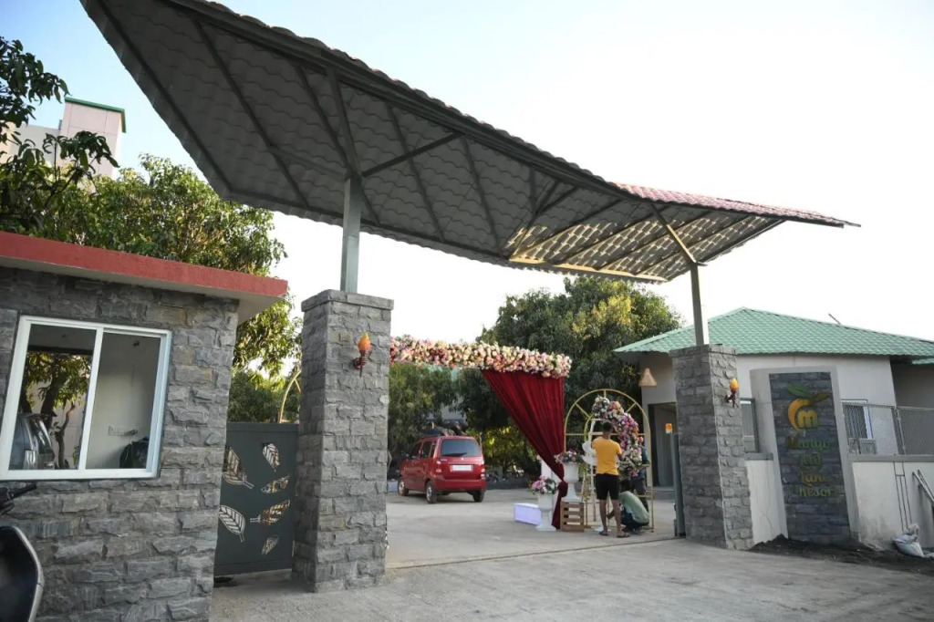Mango Leaf Lake Resort